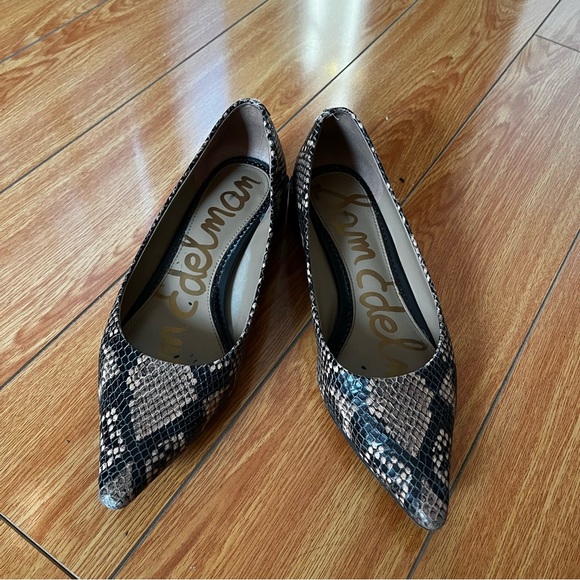 Snake print shoes - Picture 1 of 3